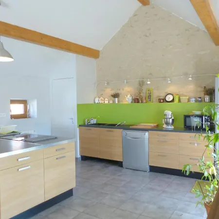 Holiday home De Charme En Pleine Nature Pour 6 Pers. Avec Cheminee, Jardin De 7000 M², Animaux Acceptes - Fr-1-489-5 *